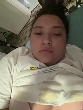 Snapshot of cutiepeach chatting on October 2025 09:44:01 PM cutiepeach online show from October 2025 09:44:01 PM