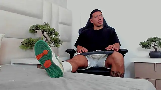 marc ginale online show from November 2025 05:33:02 PM