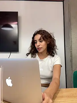 Katee Jones online show from February 2025 09:54:01 PM