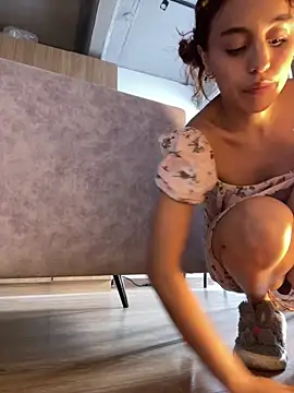 Katee Jones online show from October 2025 09:04:02 PM