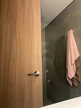 Katee Jones online show from April 2026 12:52:01 AM