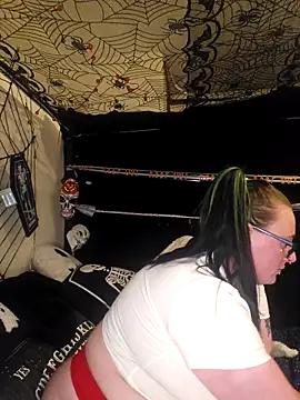 Bunny Cummings online show from November 2025 10:21:02 PM