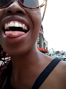 sexypetitexdoll23 online show from December 2024 02:47:02 PM