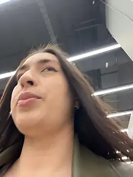 Holly Play online show from March 2026 11:58:02 AM