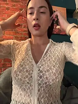 Holly Play online show from July 2026 09:58:01 AM