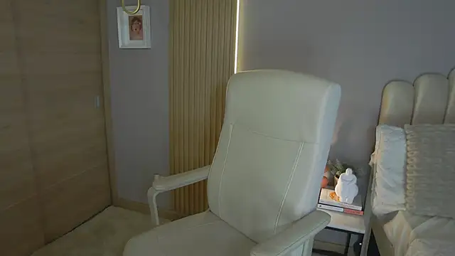 Alessia-miller  online show from March 2025 12:23:02 AM