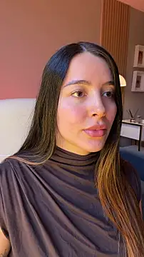 Snapshot of Alessia-miller_ chatting on June 2026 10:56:02 PM Alessia-miller online show from June 2026 10:56:02 PM