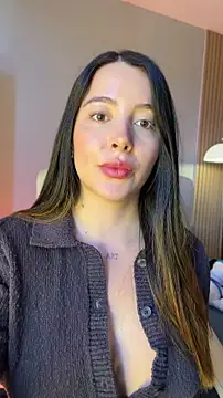 Snapshot of Alessia-miller_ chatting on June 2026 09:49:02 PM Alessia-miller online show from June 2026 09:49:02 PM