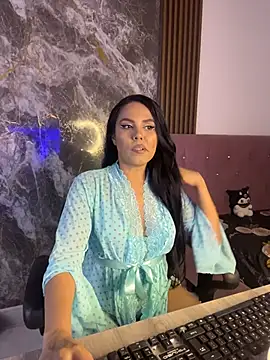 nicol jone1 online show from June 2026 10:11:01 PM