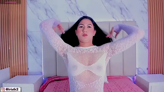 Iris Thompson  online show from December 2025 10:03:01 PM