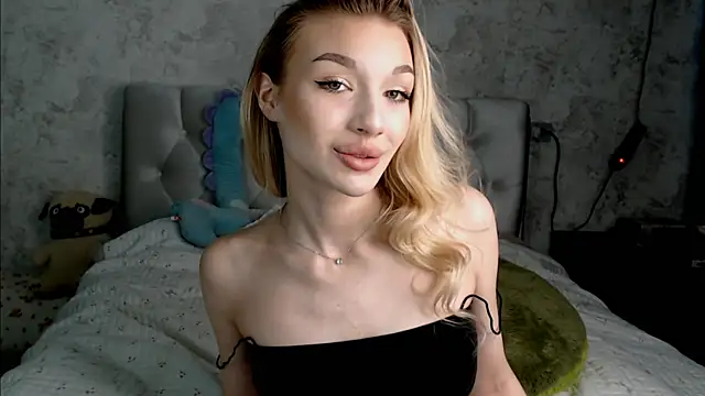 Ella Milla online show from May 2026 01:39:02 PM