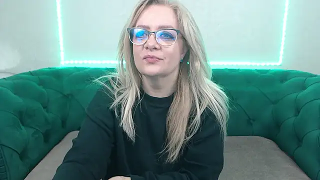 IvanaCharm online show from March 2026 04:18:01 AM