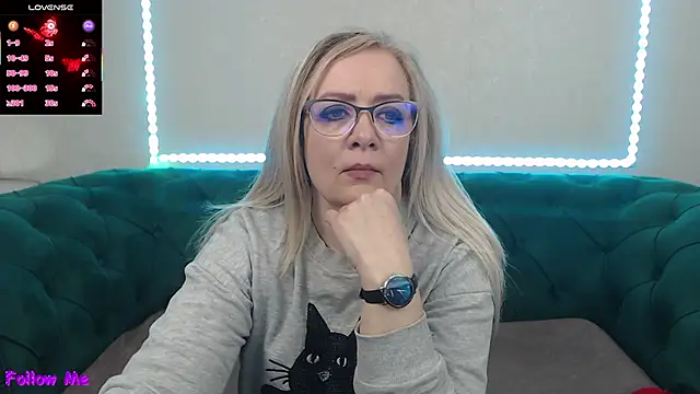 IvanaCharm online show from April 2026 03:42:02 AM