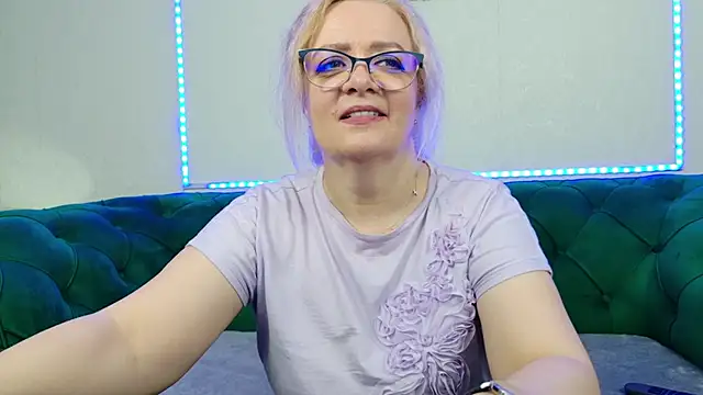 IvanaCharm online show from June 2026 03:33:01 AM