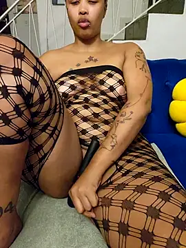 Drippincaty online show from April 2026 08:48:01 PM