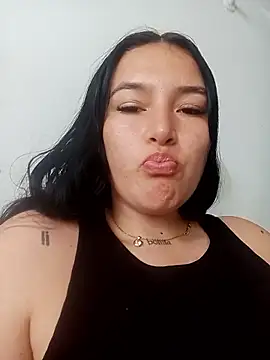 Snapshot of Celeste_camila18 chatting on May 2026 01:05:02 PM Celeste camila18 online show from May 2026 01:05:02 PM