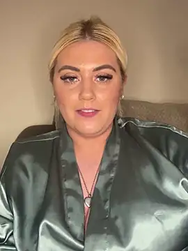 Snapshot of Blondiee3088 chatting on March 2025 05:03:02 PM Blondiee3088 online show from March 2025 05:03:02 PM