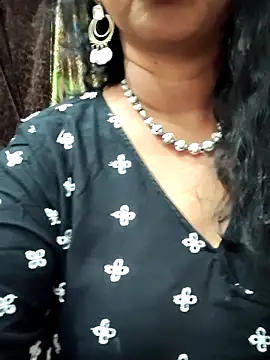 Snapshot of Bangarupapa chatting on February 2026 06:28:02 PM Bangarupapa online show from February 2026 06:28:02 PM