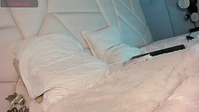 Snapshot of amandaaJones_ chatting on July 2026 05:11:01 PM amandaaJones online show from July 2026 05:11:01 PM