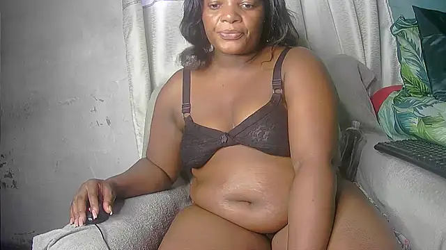 Snapshot of Sexyebonyxxx87 chatting on February 2025 12:27:01 PM Sexyebonyxxx87 online show from February 2025 12:27:01 PM