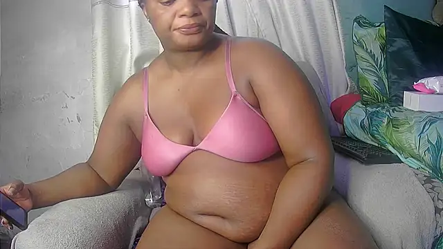 Snapshot of Sexyebonyxxx87 chatting on February 2025 06:28:01 AM Sexyebonyxxx87 online show from February 2025 06:28:01 AM