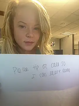 EllaSnow online show from March 2025 10:47:01 PM