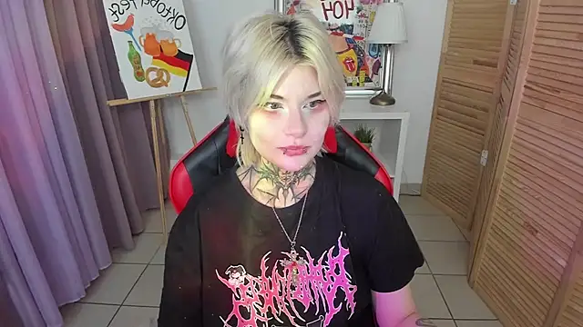 Snapshot of mekurisu chatting on October 2025 01:22:01 AM mekurisu online show from October 2025 01:22:01 AM