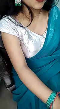 Snapshot of karishma chatting on December 2024 11:28:02 PM karishma online show from December 2024 11:28:02 PM