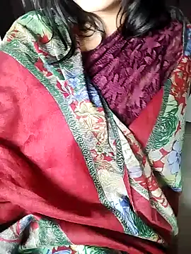 Snapshot of karishma chatting on January 2025 09:10:01 PM karishma online show from January 2025 09:10:01 PM