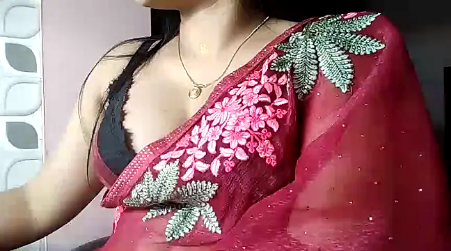 Snapshot of karishma chatting on February 2025 06:20:01 PM karishma online show from February 2025 06:20:01 PM