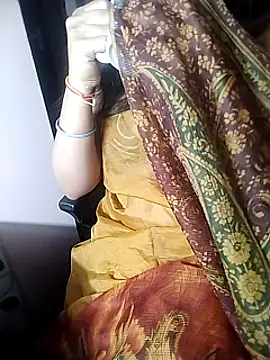 Snapshot of karishma chatting on March 2025 11:56:01 PM karishma online show from March 2025 11:56:01 PM
