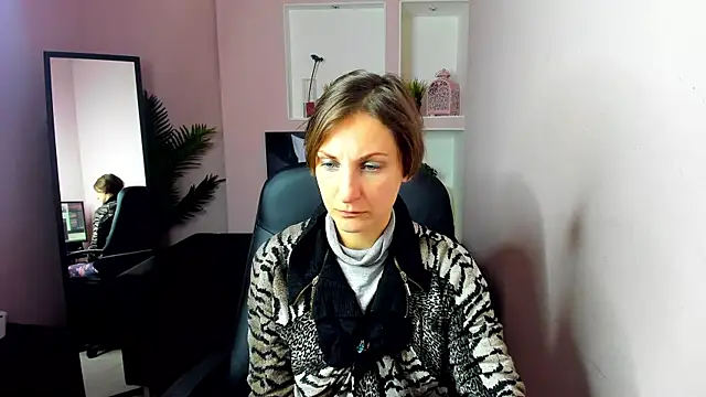 AuroraScript online show from December 2024 09:29:02 PM