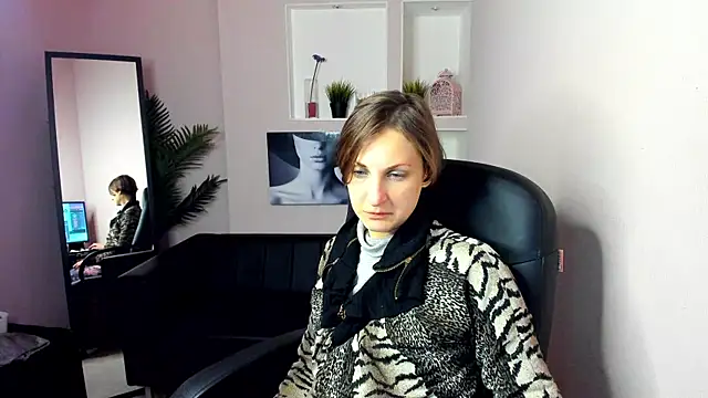 AuroraScript online show from December 2024 12:34:02 AM