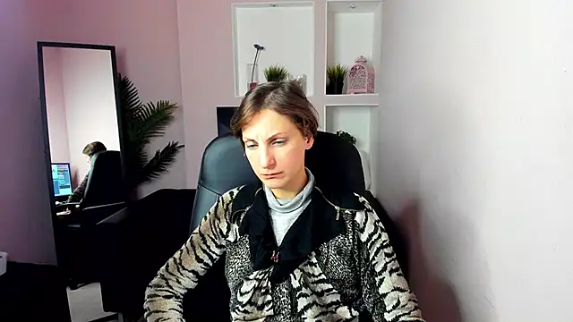 AuroraScript online show from December 2024 03:40:02 AM