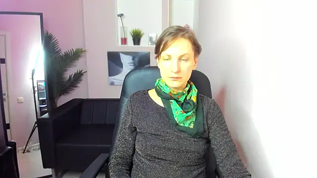 AuroraScript online show from February 2025 01:02:02 AM