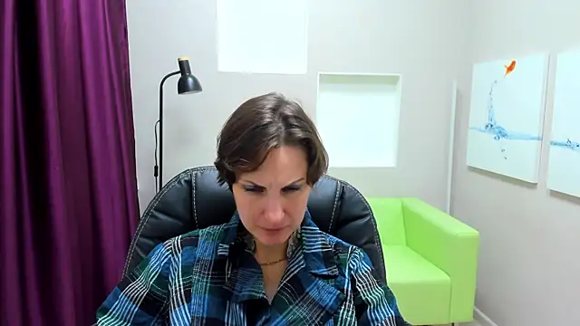 Snapshot of AuroraScript chatting on November 2025 03:12:01 PM AuroraScript online show from November 2025 03:12:01 PM