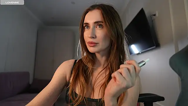 Coconutkittyy online show from November 2025 06:32:01 PM