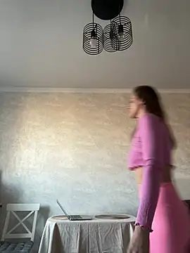 Miilania online show from December 2024 12:04:01 PM