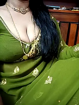 Snapshot of amala_ss chatting on February 2025 03:01:02 PM amala ss online show from February 2025 03:01:02 PM