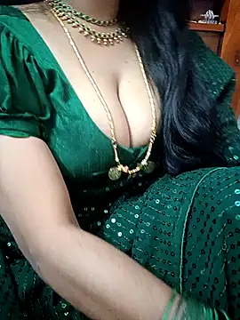 Snapshot of amala_ss chatting on February 2025 01:40:01 PM amala ss online show from February 2025 01:40:01 PM