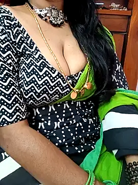 Snapshot of amala_ss chatting on February 2025 03:15:01 AM amala ss online show from February 2025 03:15:01 AM