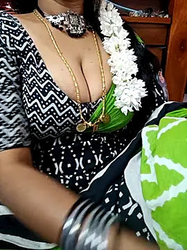 Snapshot of amala_ss chatting on February 2025 03:01:02 AM amala ss online show from February 2025 03:01:02 AM