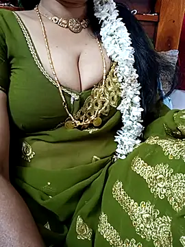 Snapshot of amala_ss chatting on February 2025 10:40:02 AM amala ss online show from February 2025 10:40:02 AM