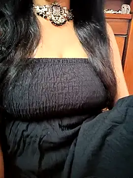 Snapshot of amala_ss chatting on February 2025 03:09:02 AM amala ss online show from February 2025 03:09:02 AM