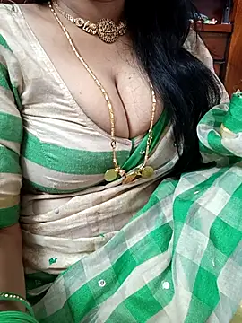 Snapshot of amala_ss chatting on February 2025 10:52:01 AM amala ss online show from February 2025 10:52:01 AM