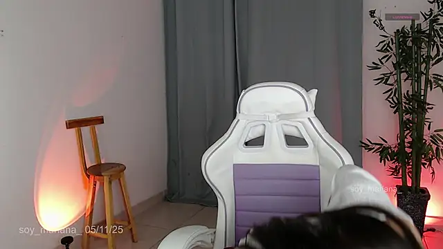 Snapshot of soy_mariana_ chatting on November 2025 01:50:02 AM soy mariana online show from November 2025 01:50:02 AM