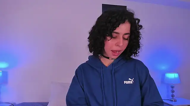 EstefaniaVelez  online show from December 2024 05:12:01 PM