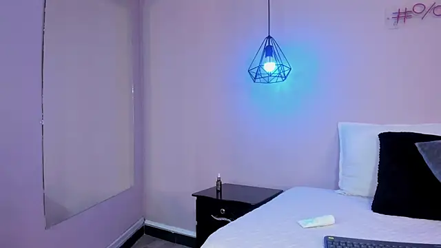 EstefaniaVelez  online show from September 2025 11:44:01 AM