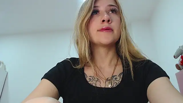 GirlAngell online show from February 2025 02:47:01 AM