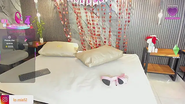 julietha taylor online show from February 2026 04:17:02 AM